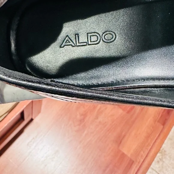 Aldo Tassel Patent Leather Loafers. - Picture 5 of 14